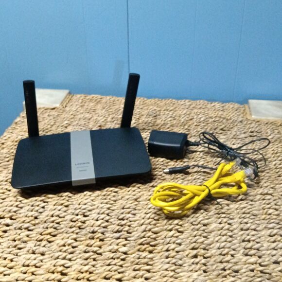Linksys EA6350 AC1200 Dual Band Wireless Router Black - Picture 7 of 7